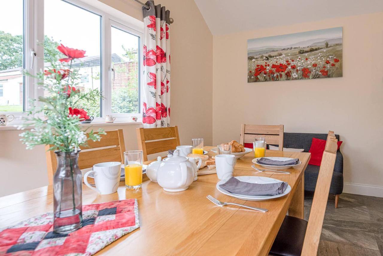 Vakantiehuis Grove Farm With Swimming Pool, Dallinghoo Woodbridge