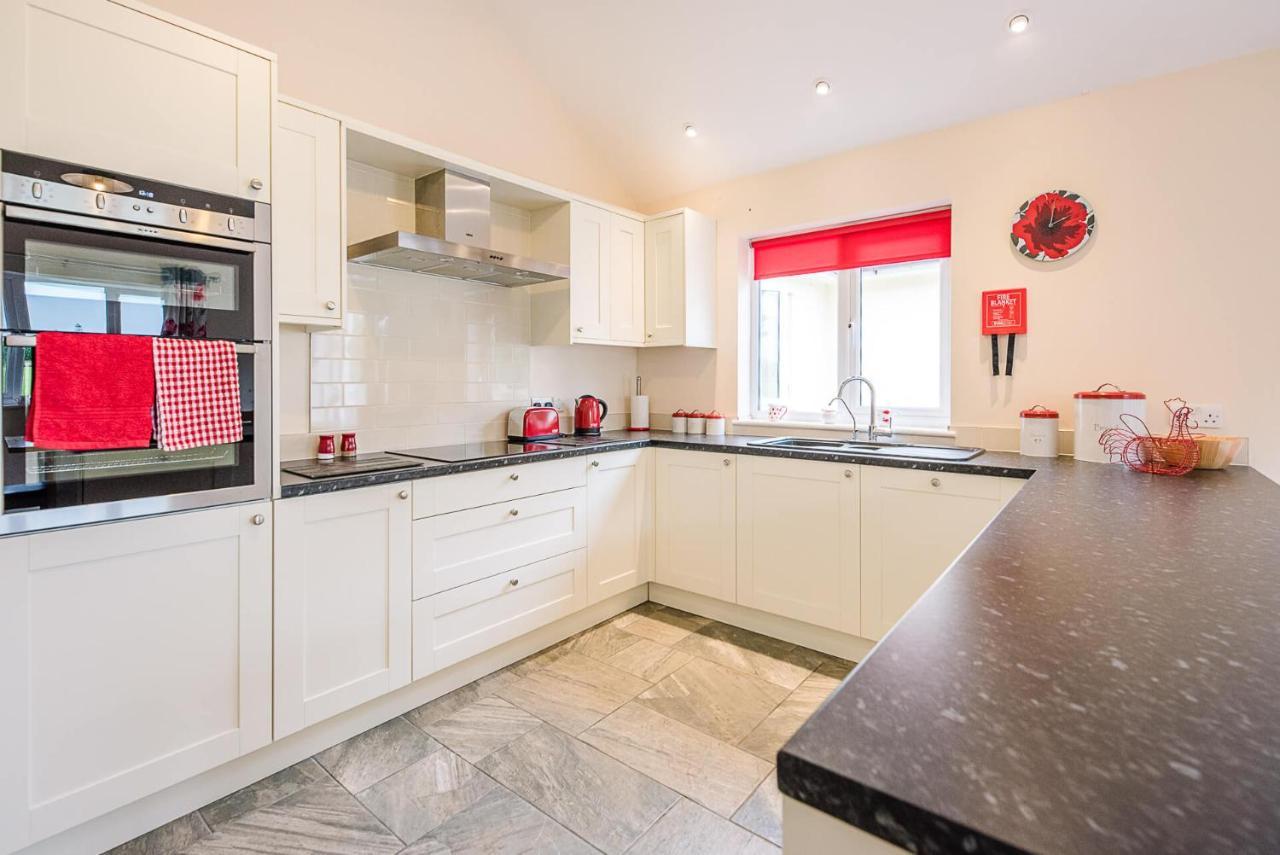 Vakantiehuis Grove Farm With Swimming Pool, Dallinghoo Woodbridge