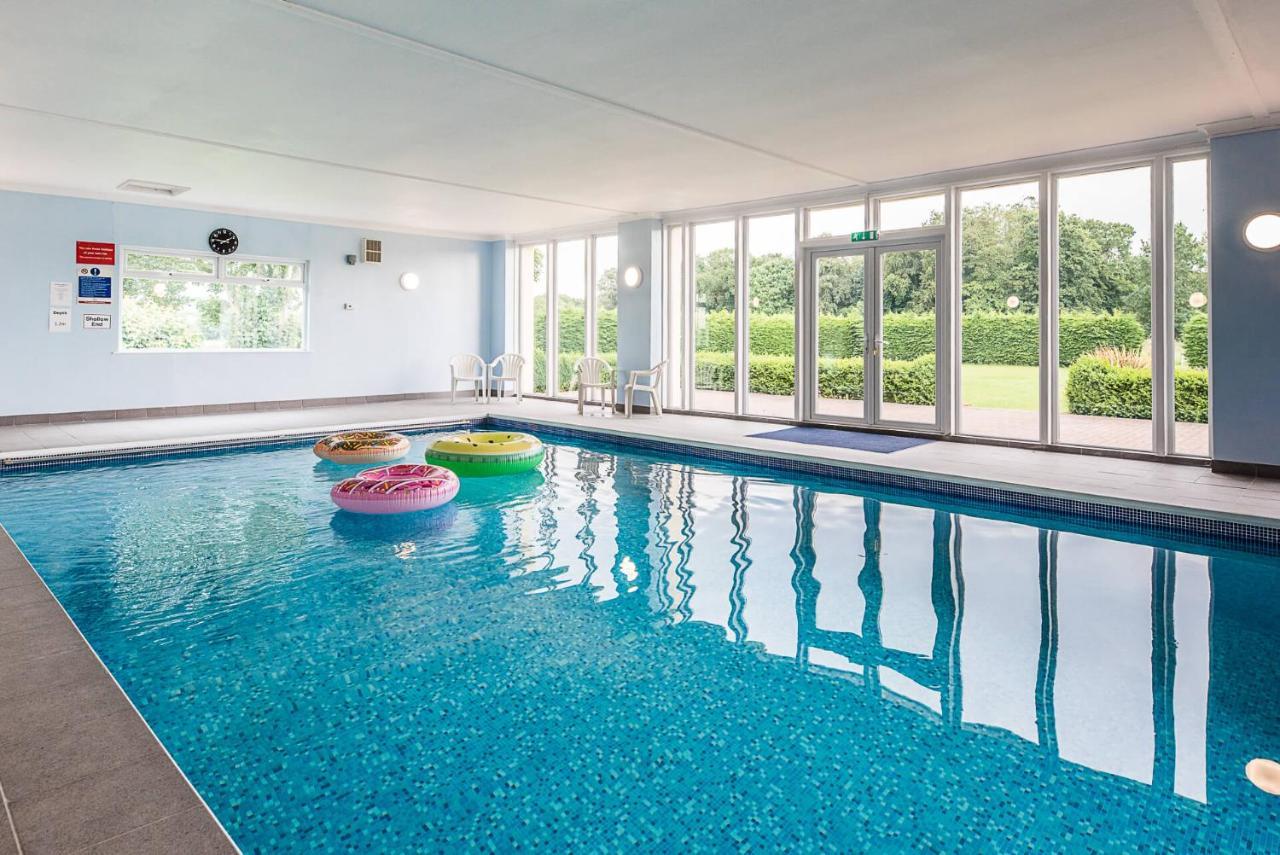 Vakantiehuis Grove Farm With Swimming Pool, Dallinghoo *